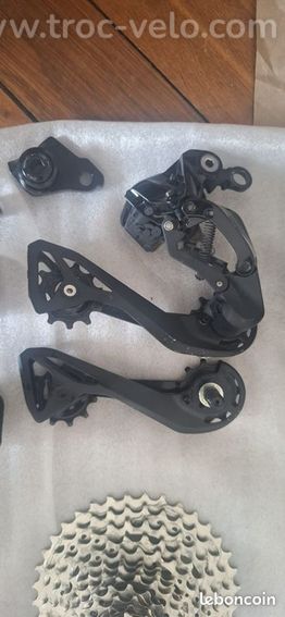 Groupe shimano 105 DI2 12v + pièces Ultegra - 6