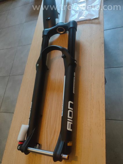Fourche suntour aion 35 neuve - 3