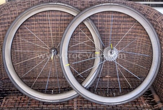Roues Mavic Cosmic pro carbone UST 40