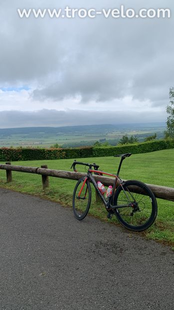 Vélo de route/ cours specialized - 1