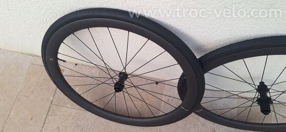 Vend roue Reserve 40|44  neuve  - 2