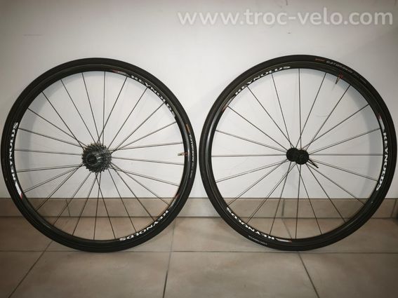 Roues Reynolds KOM - Carbone boyaux