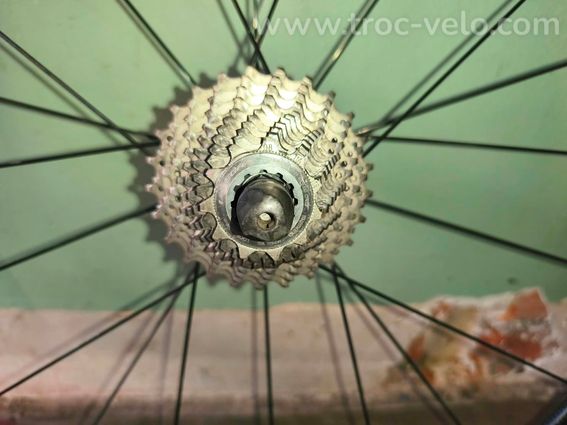Roue arrière Mavic 80mm - 3