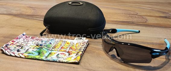 Lunettes "Oakley Radar" noir pailleté & écran Livestrong