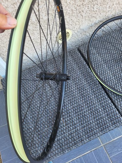 Roues VTT 29 pouces etat neuf