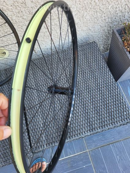 Roues VTT 29 pouces etat neuf - 8