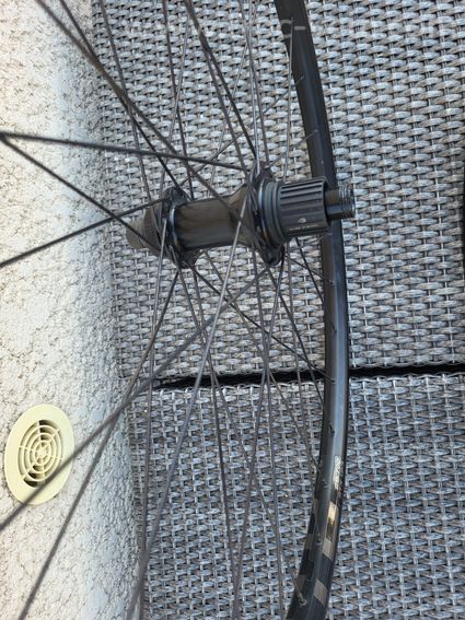 Roues VTT 29 pouces etat neuf - 10