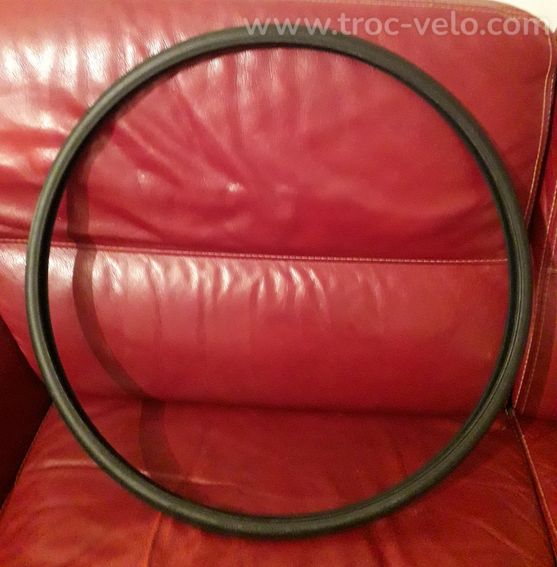Pneu vélo route 700 Hutchinson noir rigide 700x23mm en Tbé  - 3