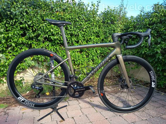 Specialized S-Works Tarmac SL8 – Dura-Ace Di2 – T54 comme neuf