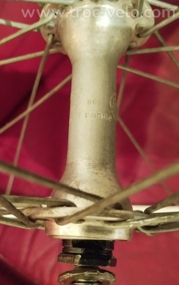 Roue Lyotard 700c moyeu Maillard 86 vintage en Tbé - 4