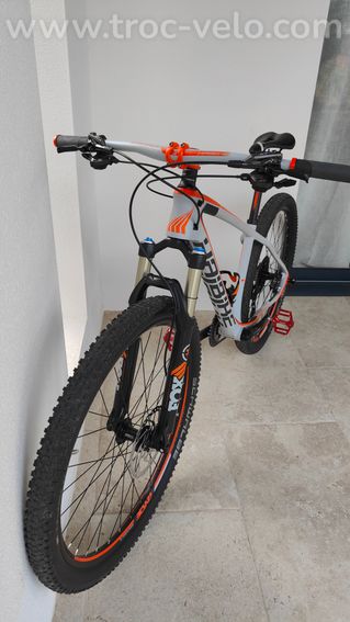 Vitt carbone full XT neuf