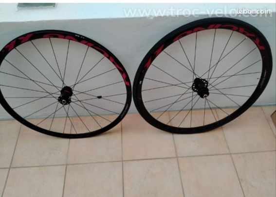 PAIRE DE ROUES Racing 66db très bon erat - 4