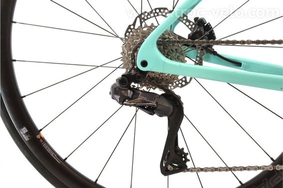Produit Reconditionne    Bianchi Specialissima Comp Di2 12v    Bleu   Velo De Route   Tres Bon Etat - 3
