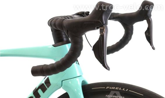 Produit Reconditionne    Bianchi Specialissima Comp Di2 12v    Bleu   Velo De Route   Tres Bon Etat - 6