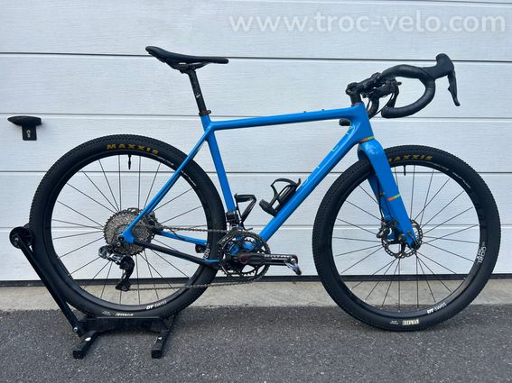 OPEN UP Taille M inclus 2 paires roues, 1 route en 700cc &1 Gravel en 27.5 - 5