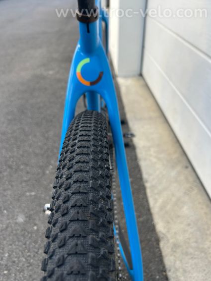 OPEN UP Taille M inclus 2 paires roues, 1 route en 700cc &1 Gravel en 27.5 - 7