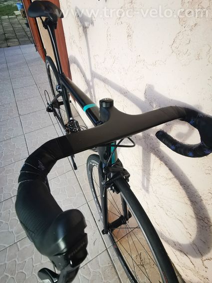 Vélo carbone marque DELIHEA (taille 52 - environ 1m60 à 1m70)