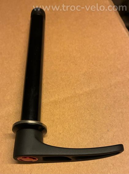 Axe traversant Dt Swiss 15mm