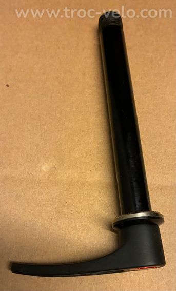 Axe traversant Dt Swiss 15mm - 2