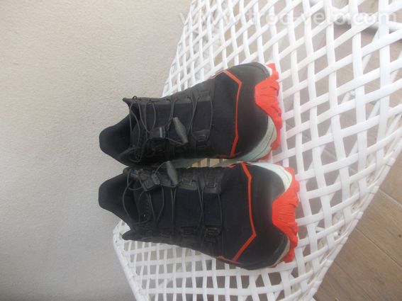 paire de chaussures trail salomon - 2