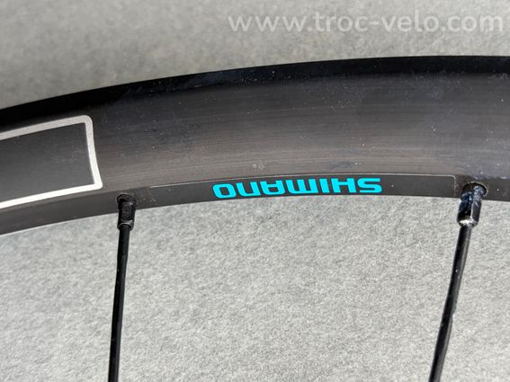 Roue arrière VTT 29 pouces Shimano MT601 12x142 mm tubeless ready centerlock - 3