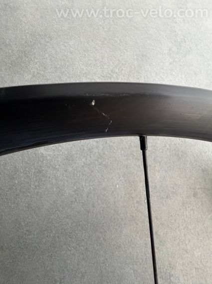Roue arrière VTT 29 pouces Shimano MT601 12x142 mm tubeless ready centerlock - 4