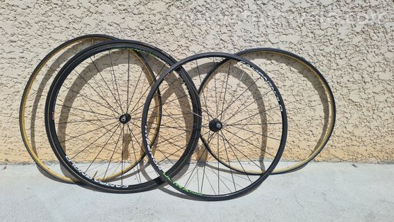 Paire de roues campagnolo hyperon