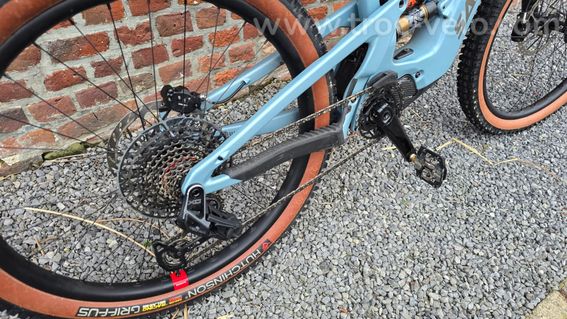 Santa Cruz BULLIT Custom - 4