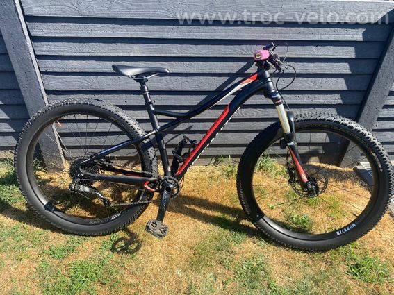 Mountainbike avec selle télescopique Specialized