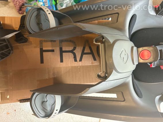 Porte bébé vélo HAMAX Zenith fixation sur portes bagages - 9