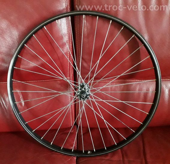 Roue 26" pouces avant noir Mach1 aluminium en Bé