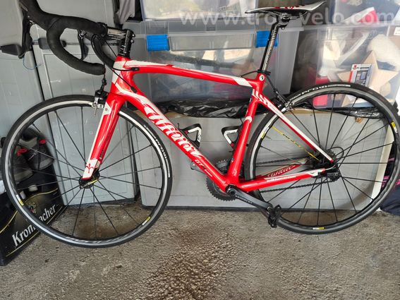 Vends velo Villier carbonne taille M avec home trainer sur roue arriere
