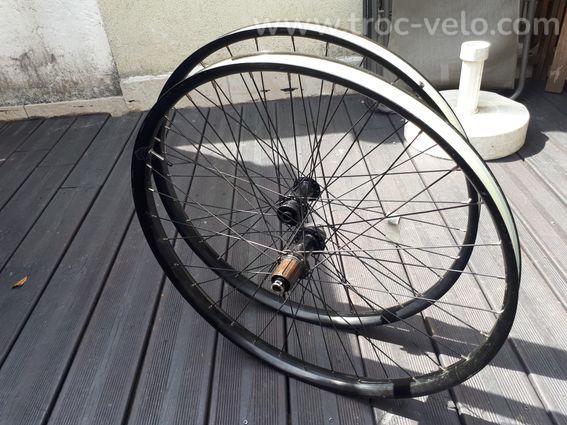 PAIRE de ROUES VTT ENDURO / DOWNHILL 27.5 largeur 40mm