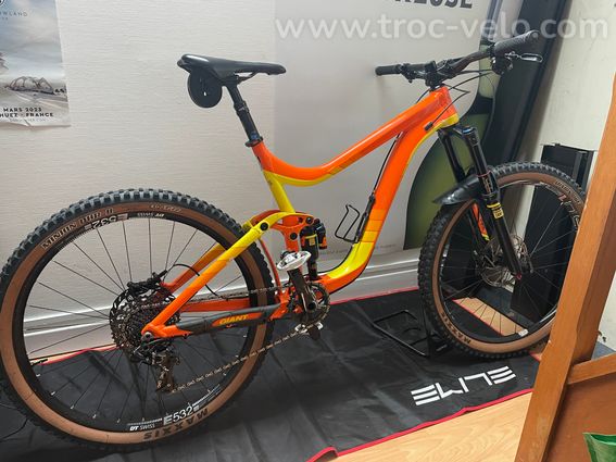 GIANT REIGN - 2