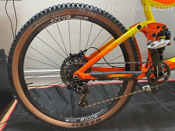 GIANT REIGN - 3