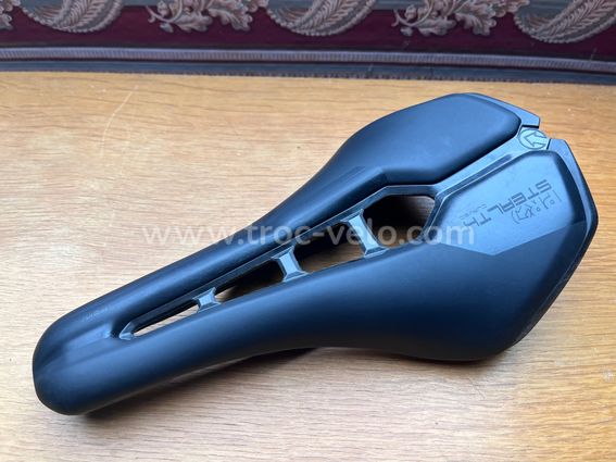 Selle Pro Stealth Curved Performance 142mm