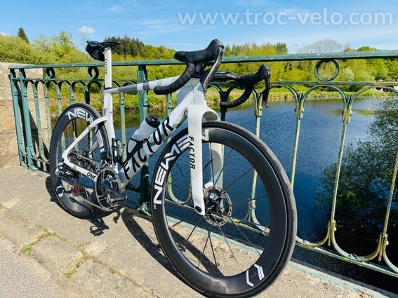 Vélo FACTOR One V3 T56 SRAM Red avec capteur de puissance - 6