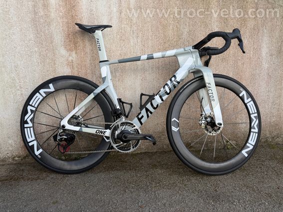 Vélo FACTOR One V3 T56 SRAM Red avec capteur de puissance - 8