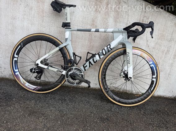Vélo FACTOR One V3 T56 SRAM Red avec capteur de puissance - 10