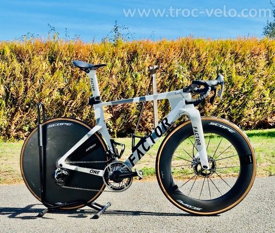 Vélo FACTOR One V3 T56 SRAM Red avec capteur de puissance - 11