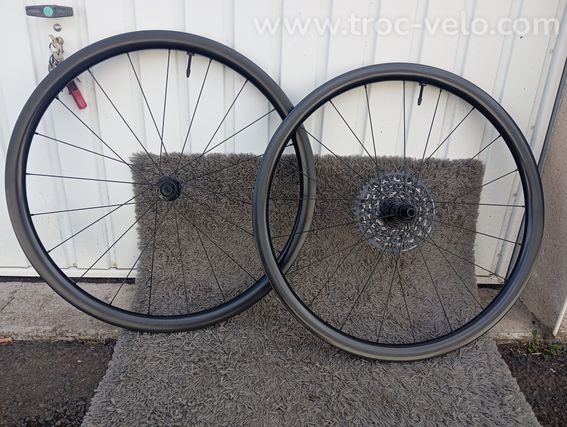 Roue carbone gravel