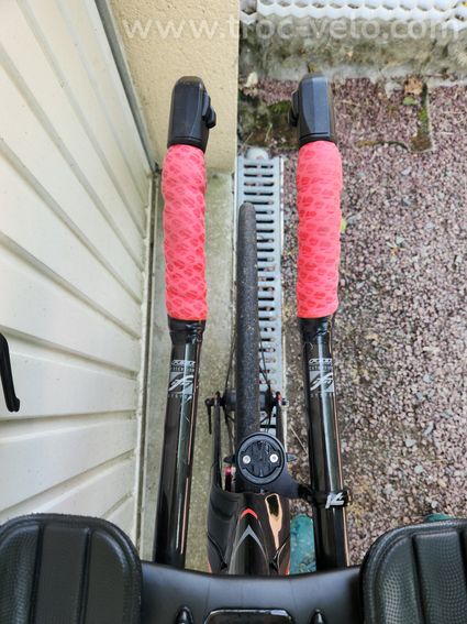 Vélo contre la montre triathlon haut de gamme Felt IA FRD roues Lightweight capteur puissance - 2