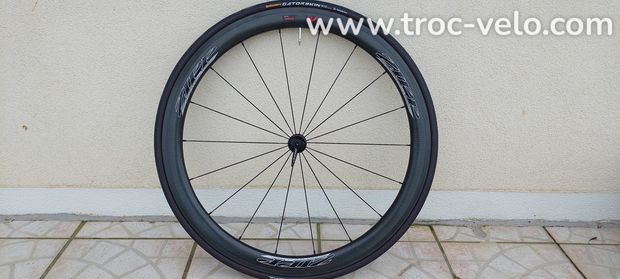 Paire de roues carbone ZIPP 303 FIRECREST Patins et Boyaux - 2