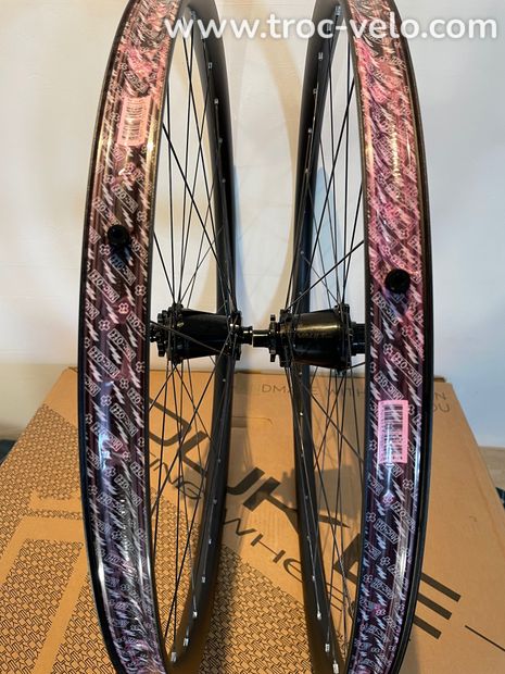 Roues Duke Crazystar moyeux Race Face Vault 424 - 6