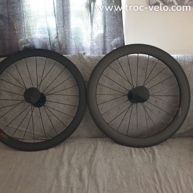 👍 paire carbone patin NEUVES 38mm , 50mm pour pneus chambres ou tubeless ready  - 1