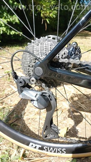 Canyon Ultimate CF SL 8 Disc – Ultegra – DT Swiss PRC 1400 - 6