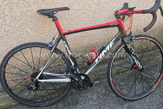 Vélo De Route TIME Fluidity – Cadre Carbone Noir, Campagnolo 10v, Roues 700 – Taille S (50cm)