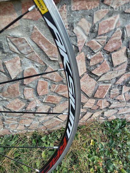 Roue mavic aksium patins - 5