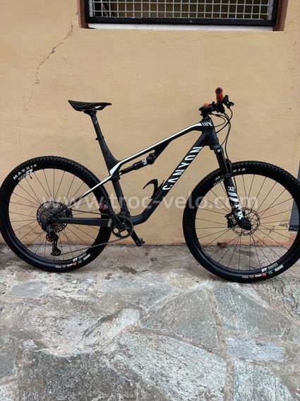 Canyon Lux Carbone 2022