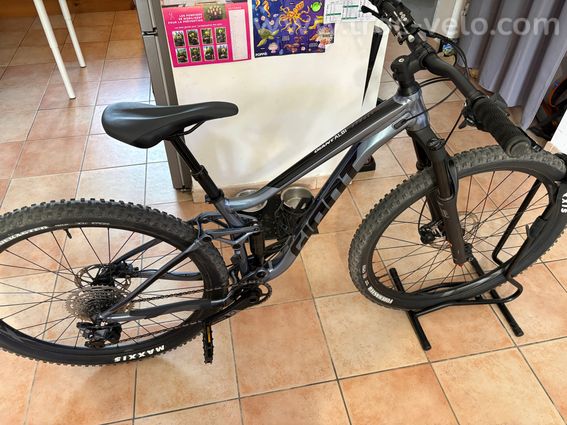 VTT Giant stance 2 - 3